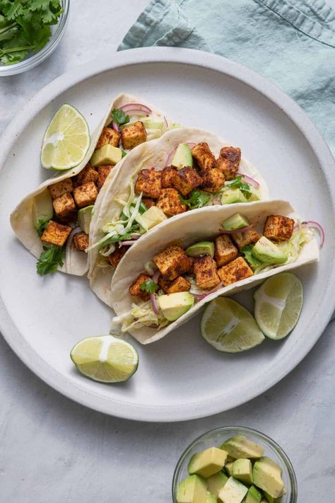 Tofu Tacos Recipes Using Tofu, Tofu Sushi, Tacos Easy, Tofu Tacos, Vegan Recipes Plant Based, Delicious Family Meals, Vegan Tofu, Grilled Tofu, Baked Tofu