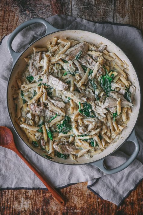 Creamy Spinach Artichoke Chicken Pasta - Lolo Home Kitchen Spinach Artichoke Chicken Pasta, Chicken Sausage Broccoli, Creamy Spinach Artichoke Chicken, Healthy Comfort Food Dinners, Chicken Artichoke Pasta, Orzo Skillet, Artichoke Sauce, Sausage Broccoli, Chicken Mushroom Pasta