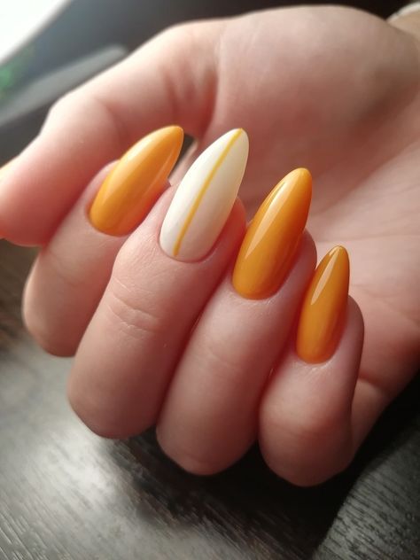 Cute Summer Nails Almond Shape, Cute Summer Nails Almond, Summer Nails Almond Shape, Neon Highlights, Nails Almond Shape, Summer Nails Almond, Shape Ideas, Nail Paints, Gel Nails French