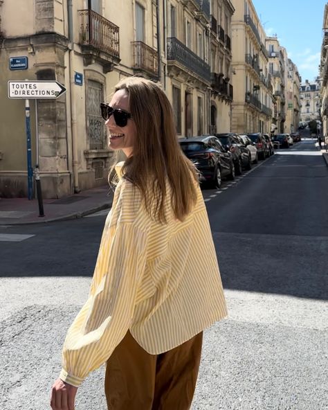 Yellow Striped Shirt Outfit, Stripe Shirt Outfit, Yellow Blouse Outfit, Yellow Ootd, Striped Shirt Outfit, Outfits With Striped Shirts, Yellow Striped Shirt, Outfit Hacks, Yellow Blouse