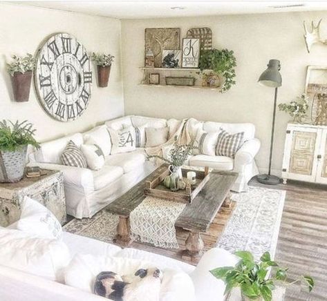 Shabby Chic Decor Living Room, Farmhouse Decor On A Budget, Furnitur Ruang Keluarga, Farmhouse Living Room Decor Ideas, Rustic Farmhouse Living Room, Shabby Chic Living, Morning Mood, Shabby Chic Living Room, Living Room Color Schemes