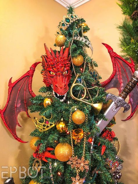 Dragon Christmas Tree, Fantasy Christmas Tree, Game Of Thrones Christmas, Dollar Tree Mirrors, Dragon Hoard, Diy Dragon, Diy Tree Topper, Dragon Christmas, Wish Box