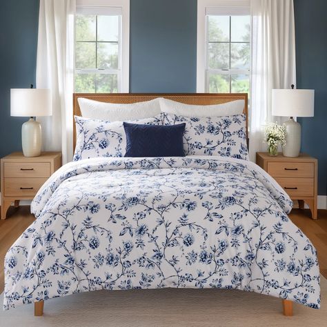 Anelle Comforter Set – Draper James Blue And White Country Bedroom, Navy Blue And White Bedding, Navy Blue And White Bedroom, Elegant Comforter Sets, Blue And White Bedding, Navy Bedrooms, Linen Comforter, New Bedding, Gold Bed