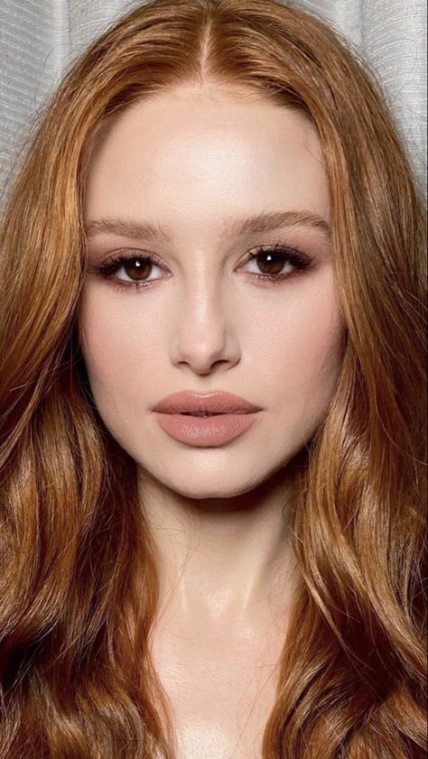 Madelaine Petsch Eyebrows, Madelaine Petsch Makeup, Red Head Eyebrows, Redheads With Brown Eyes, Red Head Makeup Looks, Storyboard Characters, Bridal Makeup Soft Glam, Eyebrows Redheads, Red Hair Brown Eyes