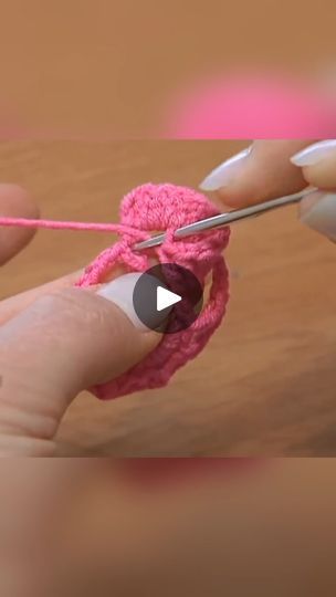 Crochet Simple Flower, 3d Crochet Flower, 3d Crochet, Flower Video, Crochet Simple, Flower Crochet, 3d Tutorial, Simple Flower, Quick Crochet