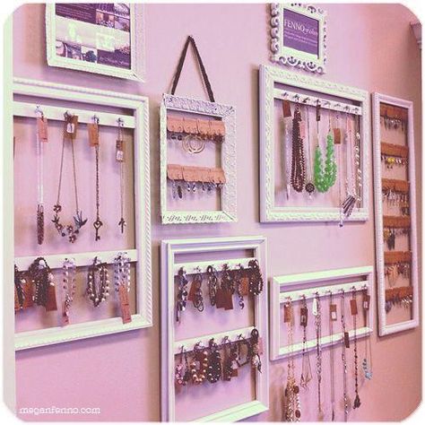 DIY Picture Frame Jewelry Displays | Megan Fenno | FENNOfashion Jewerly Organizer, Jewerly Displays, Diy Wand, Diy Jewelry Display, Diy Jewelry Holder, Diy Picture Frames, Jewelry Organizer Diy, Diy Holder, Vintage Picture Frames