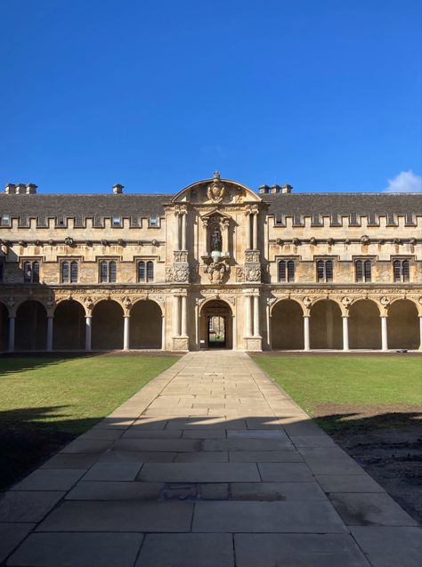 Pretty Universities, Oxford Aesthetic, Revision Motivation, Dream University, Affirmations Confidence, Oxford College, St Johns College, Oxford English, University Of Oxford