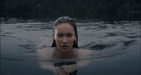 Swimming Gif, Megan Fox Gif, Fox Gif, Megan Denise Fox, Jennifer's Body, Megan Fox, Vampire Diaries, Movies Showing, American Actress