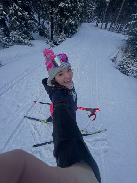 Frida Core, Skiing Pictures, Nordic Vibes, Skier Girl, Xc Skiing, Sport Fits, Xc Ski, Nordic Skiing, Ski Racing