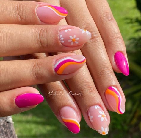 Nails Technician, Acrylic Nails Almond Shape, Cruise Nails, Nails Yellow, Summer Nail Designs, Cute Simple Nails, Simple Gel Nails, Summery Nails, Girly Acrylic Nails