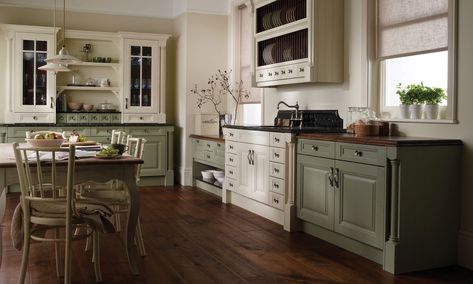 Cornell | Fitted Kitchens | Avanti Kitchen Cabinets Dark Bottom Light Top, Victorian Style Kitchen, Painted Kitchen Tables, Vintage Kitchen Cabinets, Wooden Kitchen Cabinets, Victorian Kitchen, Green Kitchen Cabinets, Custom Interior, Classic Kitchen