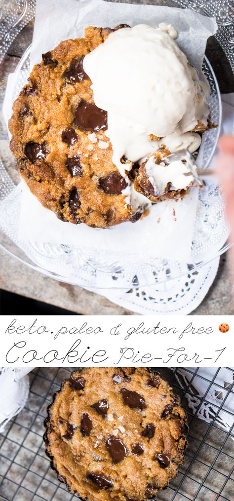 Gluten Free, Paleo & Keto Cookie Pie-For-1 🍪 #keto #lowcarb #dairyfree #paleo #healthyrecipes #ketodesserts #cookies Single Serve Desserts, Thm Desserts, Low Carb Treats, Low Carb Cookies, Low Carb Sweets, Vegetarian Keto, Keto Cheesecake, Cookie Pie, Keto Cookies