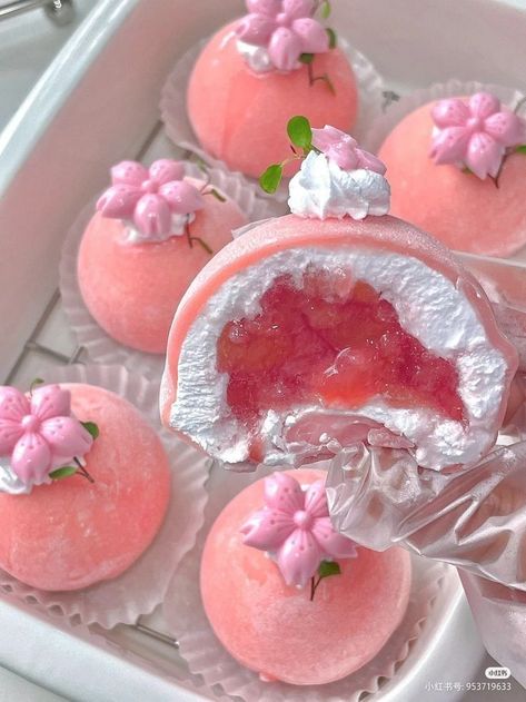 10 Facts About Blood Facts About Blood 🩸 Kue Macaroon, Pink Desserts, Kawaii Cooking, Pretty Dessert, Think Food, Yummy Comfort Food, Sweet Snacks Recipes, Food Drinks Dessert, Cute Desserts