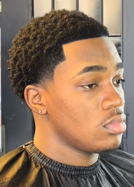 Low Cut Taper Fade, Low Temp Fade Black Men, Low Taper Fade Haircut Black Men, Low Taper Fade Black Men, Buzz Cut Black Man, Haircuts For Men Black, Black Men’s Hairstyles, Short Black Men Hairstyles, Low Taper Black Men