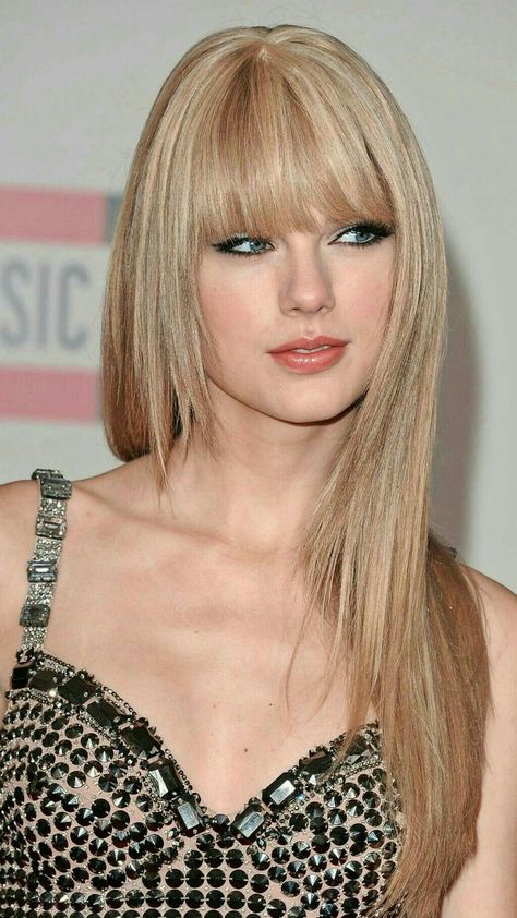 Taylor Swift Face Card, Taylor Swift Short Hair, Taylor Swift Legs, Estilo Taylor Swift, Taylor Swift Album, Long Live Taylor Swift, Live Taylor, Taylor Swift 13, Taylor Swift Pictures