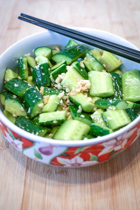 Classic Chinese Recipes, South East Asian Recipes, Chinese Snack Recipes, Authentic Chinese Food Recipes, Chinese Cold Dishes, Chinese Cucumber Salad, Cold Tofu Recipes, Traditional Chinese Recipes, Cucumber Recipes Asian