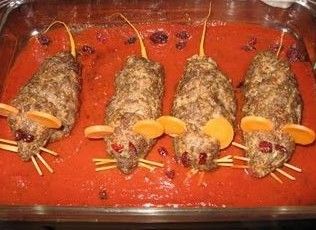 Easy Halloween Party Treats, Gross Halloween Foods, Rat Food, Scary Food, Halloween Buffet, Recipes Meat, Halloween Party Treats, Easy Halloween Party, Hallowen Ideas