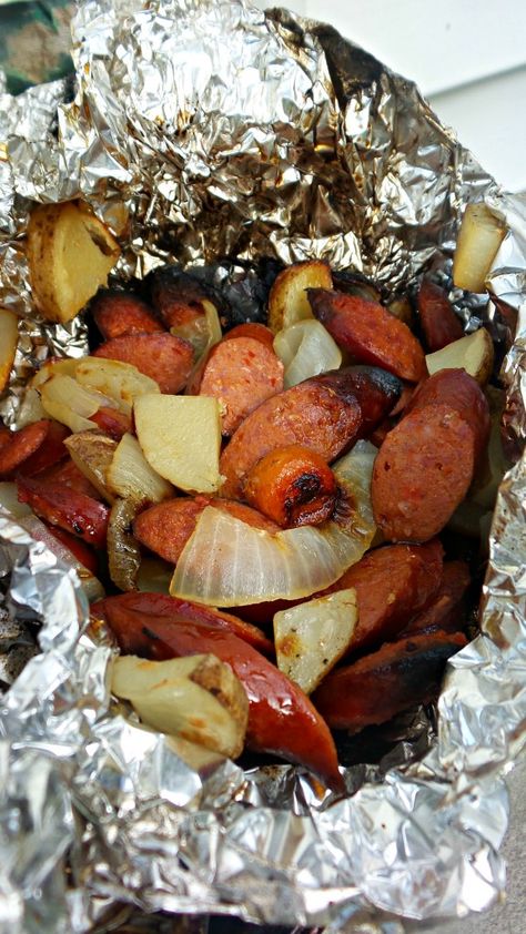 Hot+Link+BBQ+Packets Hot Links Recipes, Hot Link, Time Budget, Sausage And Potatoes, Foil Packet Meals, Root Veggies, Foil Packets, Campfire Food, Carrots And Potatoes