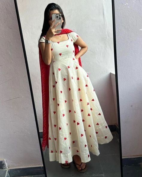 Dm to order Only gown no dupatta . *FABRIC DETAILS* Gown :- kora cotton with heart embroidery inner :- Crep Work :- Embriodry *SIZE S(36),M(38),L(40),XL(42),XXL(44),3XL(46)* *RATE :- 1399 freeship BE HAPPY WITH QUILITY Weight 469 Gm . . . . . . . #meeshofinds #onlineboutique #fashioninfluencer #fancycollection #abaya #niqab #hijab #parda #dubaiabaya #skincare #koreanskincare #glassskin #onlineshopping #viralreels #aesthetic #grwm . . . . ( dubai abaya, hijab, trendy abaya... Dresses Made From Sarees, Long Gown Dress From Saree, Dress From Saree, Indian Party Wear Gowns, Friend Captions, Outfits Traditional, Long Skirt Top Designs, Long Skirt And Top, Half Saree Function