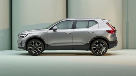 There are many luxury SUVs, but these are the least expensive crossovers from the most expensive mainstream brands. Volvo Car, Volvo Xc40, Sound System Speakers, Volvo Cars, Automotive News, Exterior Trim, Infotainment System, Luxury Suv, Apple Car Play