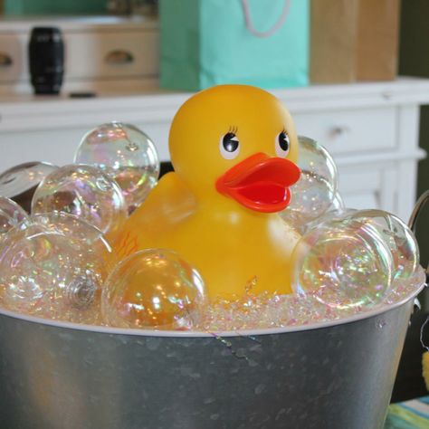 Rubber ducky bubble bath using clear, plastic iridescent ornaments and the iridescent filler you use in Easter baskets! Baby Shower Diy Centerpieces, Iridescent Ornaments, Duck Baby Shower Theme, Rubber Ducky Party, Rubber Ducky Birthday, Diy Baby Shower Centerpieces, Bubble Birthday Parties, Ducky Baby Showers, Ducky Baby Shower