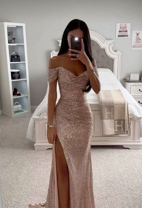 Matric Dress, Farewell Dresses, Cute Formal Dresses, Classy Prom, Prom Dress Inspo, Deb Dresses, Gorgeous Prom Dresses, Classy Prom Dresses, Stunning Prom Dresses