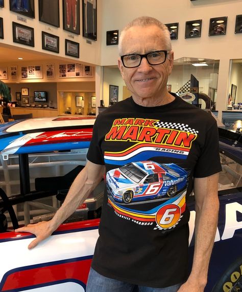 Mark Martin, Nascar Race Cars, Sports Personality, Daytona 500, Motor Speedway, Charity Work, Racing Driver, Nascar Racing, Car And Driver