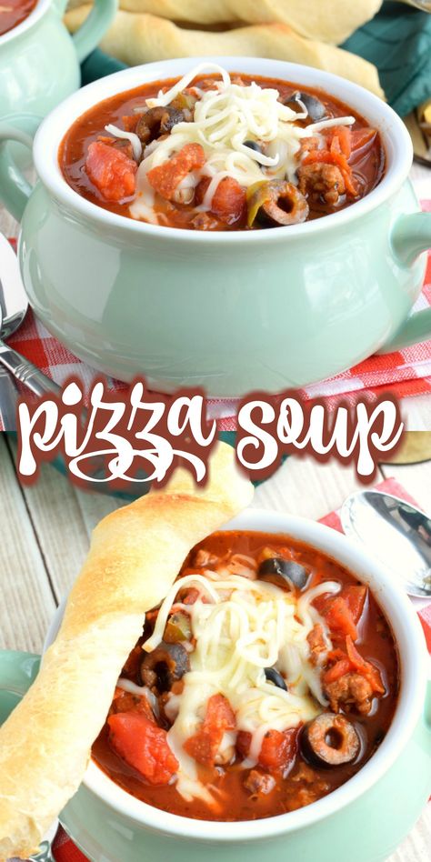 Slow Cooker Pizza, Pizza Soup Recipe, Pizza Soup, Popular Dinner Recipes, Homemade Soup Recipe, Delicious Soup Recipes, Soup Recipes Slow Cooker, Low Carb Soup, Crock Pot Soup