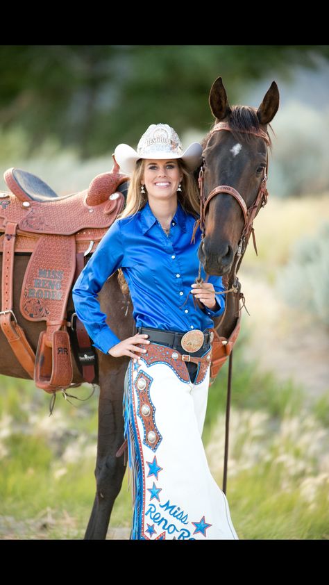 Rodeo Royalty Pictures, Rodeo Queen Headshots, Rodeo Queen Photoshoot, Cowgirl With Horse, Rodeo Queen Outfits, Rodeo Queen Clothes, Dream Bored, Queen Photoshoot, Queen Clothes