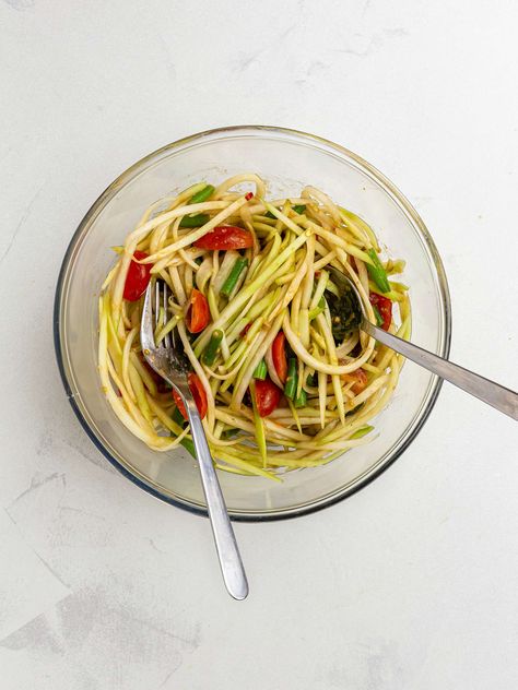 Green Papaya Salad, Cooking Green Beans, Meat Salad, Green Papaya, Papaya Salad, Shrimp Paste, Vegetable Peeler, Steamed Rice, Stir Fries