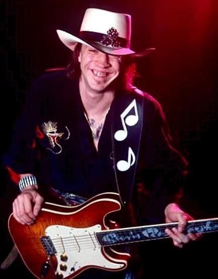 Gotta love Stevie’s smile Stevie Ray Vaughan Guitar, Steve Ray Vaughan, Albert King, Stevie Ray Vaughn, Steve Vai, Blues Musicians, Ray Vaughan, Best Guitarist, Extraordinary People