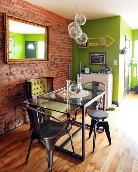 Bold Brick Wall Decor Ideas | Apartment Therapy Exposed Brick Wall Decor, Brick Wall Decor Ideas, Exposed Brick Apartment, Brick Wall Decor, Pantone 2017, Sofa Lounge, Industrial Living, Green Walls, Trendy Kitchen