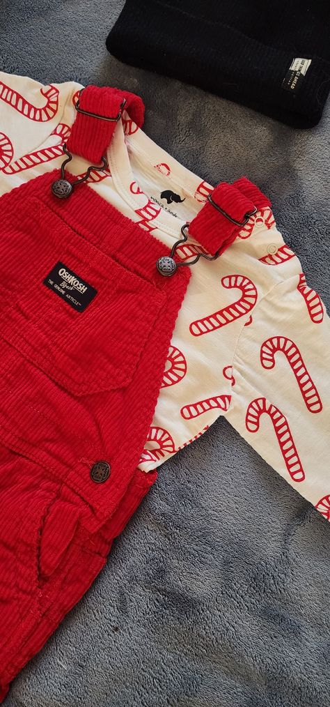 Christmas Toddler Outfits Boy, Toddler Christmas Outfit Boy, Oshkosh Overalls Boy, Toddler Boy Christmas Outfit, Toddler Boy Overalls, Christmas Card Outfits, Boys Outfits Aesthetic, Plush Ideas, Candy Cane Shirt