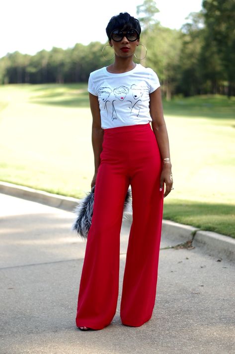 Outfit Pantalon Rojo, Red Pants Outfit, Red Wide Leg Pants, Wide Leg Pants Outfit, Wide Leg Pants Outfits, Leg Pants Outfit, Mode Casual, Red Pants, Wearing Red