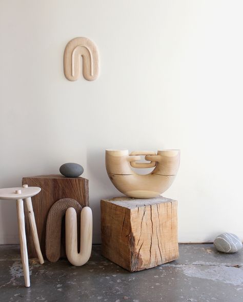 In recent months, Ariele Alasko's work has become even more sculptural: chubby, U-shaped brushes; thick, bleached squiggles; chain-linked chunks of cherry. Ceramic Shapes, Wooden Objects, Sculptures Céramiques, Keramik Design, 4k Followers, Decoration Inspiration, Wood Home Decor, Sculpture Installation, Wood Work