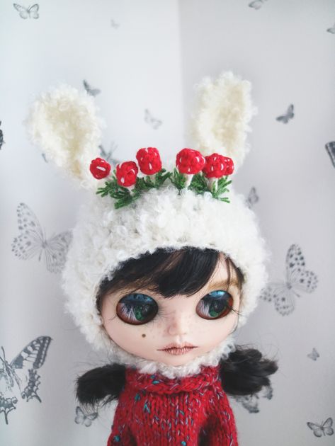 Blythe white bunny hat, crochet rabbit Bunny Hat Crochet, Snowflake Headband, Crochet Rabbit, Bunny Hat, White Bunny, Unique Hats, Hat Crochet, Blythe Dolls, Crochet Hats