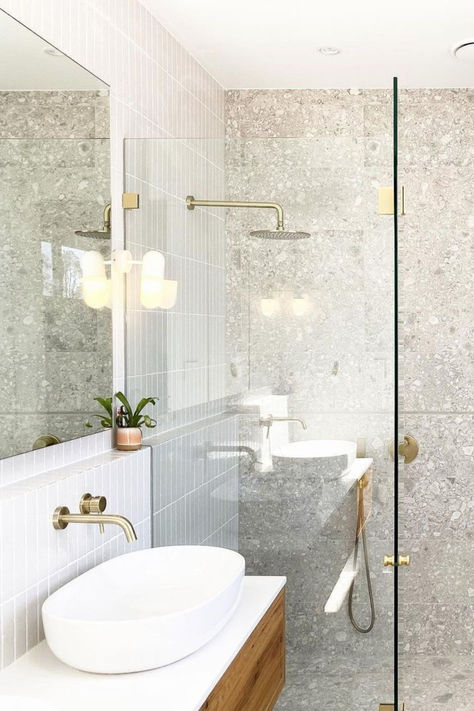 Coastal-bathroom Brass Tapware, Terrazzo Bathroom, Pretty Bathroom, Toilet Tiles, Brick Look Tile, Pretty Bathrooms, Terrazzo Tiles, Stunning Bathrooms, Bathroom Design Inspiration