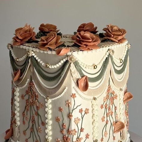 Boho Buttercream Wedding Cake, Art Nouveau Cake, Deco Cake, Bolo Vintage, Thanksgiving Cake, Art Deco Cake, Boho Wedding Cake, Buttercream Roses, Thanksgiving Cakes