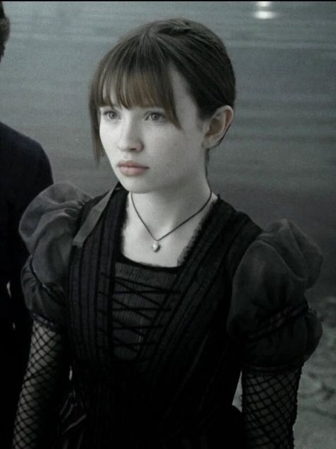 Violet Baudelaire Movie, Emily Browning Violet Baudelaire, Brown Hair Movie Characters, Dark Academia Films, Beautiful Horses Wild, Violet Baudelaire, Hair Movie, Emily Browning, Lemony Snicket