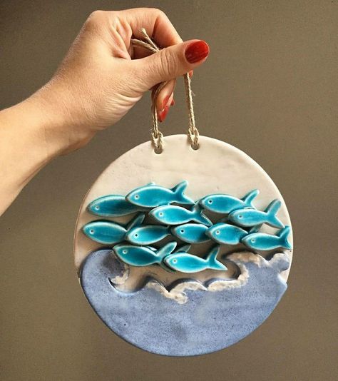 Clay Art Design Ideas, Wall Hanging Ceramic Art, Wall Hanging Clay Art, Pottery Wall Hangings, Wall Ceramics, Ceramic Art Handmade, Pottery Wall Art, Clay Wall Hanging, Plate Pottery