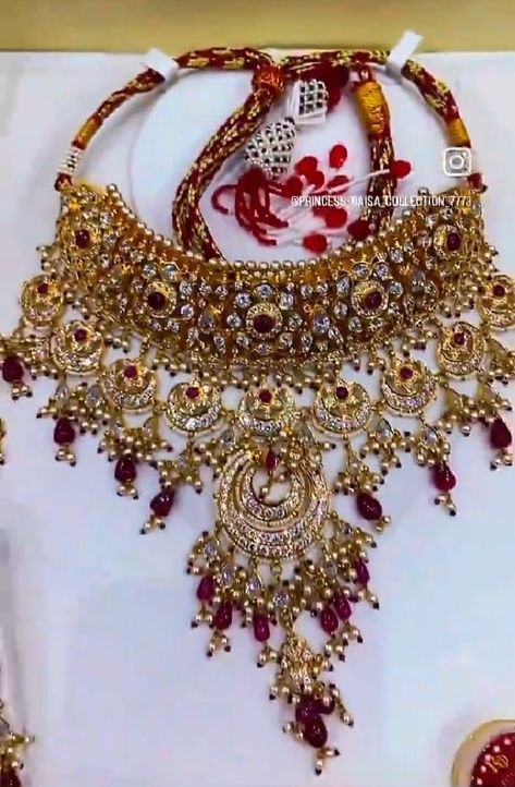 Rajput Jewellery, Fashion Jewelry Necklaces Gold, Simple Bridal Jewelry, Gold Herringbone Chain, Rajputi Jewellery, Wedding Jewelry Sets Bridal Jewellery, Fancy Jewelry Necklace, Bridal Jewelry Vintage, Bridal Pearl Necklace