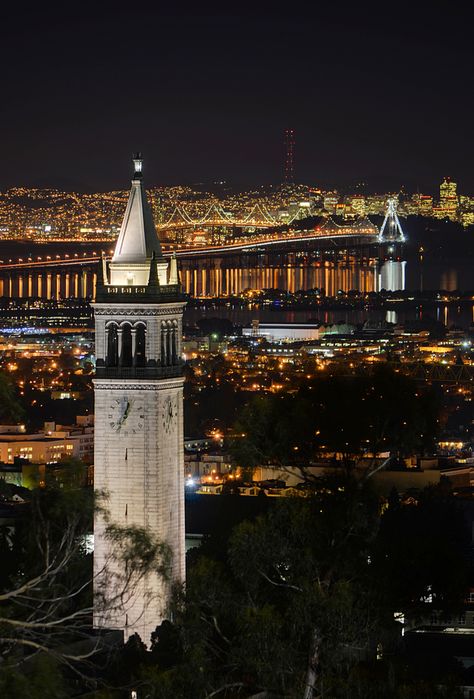 California Landmarks - Alameda County - Berkeley - University of California - Sather Tower Berkeley University, Berkeley College, Night Skyline, Contra Costa County, University Architecture, Backgrounds Hd, Berkeley California, Uc Berkeley, Around The World In 80 Days