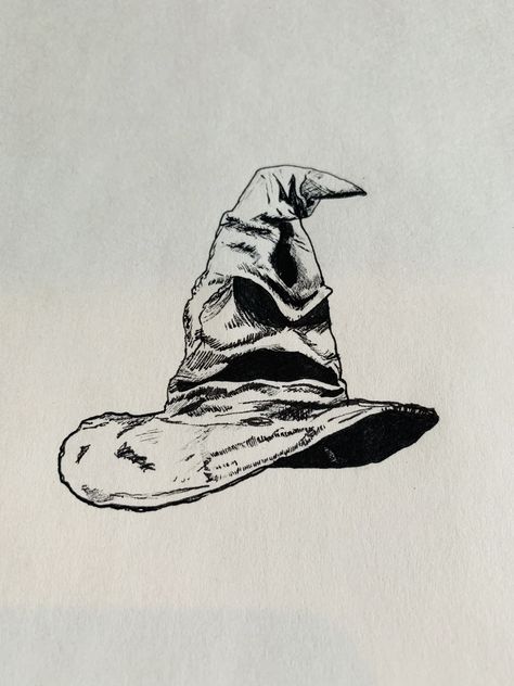 Sorting Hat Drawing, Harry Potter Hat, R Drawing, Harry Potter Journal, The Sorting Hat, Hat Drawing, Crazy Tattoos, Shadow Drawing, Desenhos Harry Potter