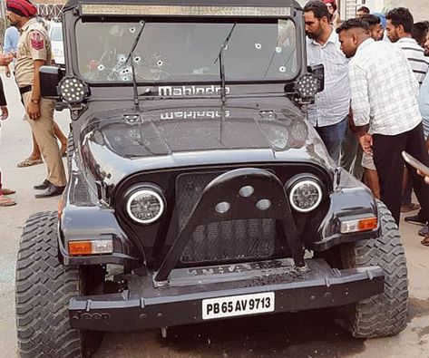 Sidhu Moosewala thaar Sidhu Moose Wala Art, Siddu Moosewala, Becky G Outfits, Blood Photos, The Last Ride, Easy Korean Words, Sidhu Moose Wala, Mahindra Thar, Sidhu Moosewala