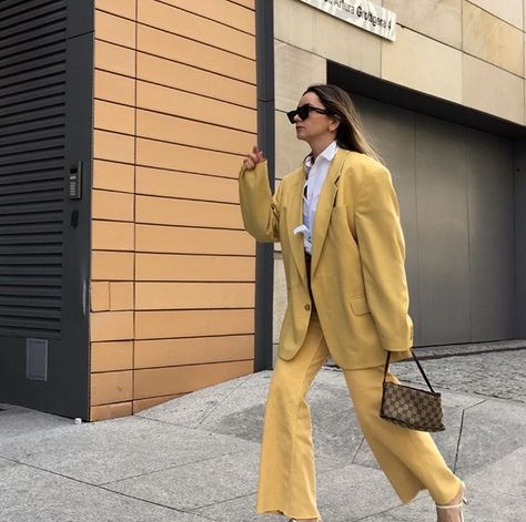 Yellow Suit, Cold Season, Outfits Aesthetic, Max Mara, Classy Outfits, Business Women, Blazer Jacket, Duster Coat, Lookbook