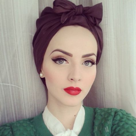 Aida Đapo makeup Maquillage Pin Up, Stile Pin Up, 1940s Makeup, 1950s Makeup, 50s Makeup, Idda Van Munster, Pin Up Makeup, Estilo Pin Up, Retro Makeup