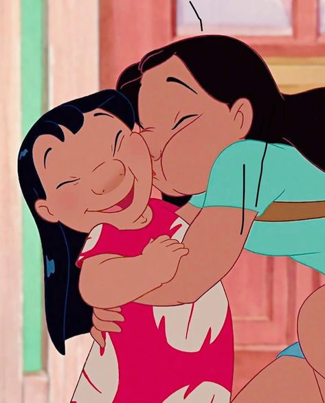 ♡ Ohana means family ♡ Lilo & Nani - Best Disney Sisters! Disney Sisters, Lilo And Nani, Sisters Disney, Disney Best Friends, Matching Sister Tattoos, Best Friend Wallpaper, Sibling Poses, Ohana Means Family, Lilo E Stitch