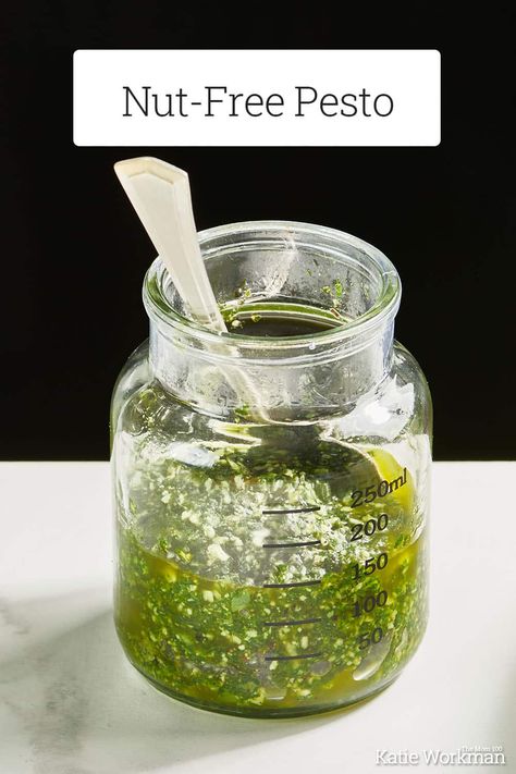 Nut-Free Pesto / The perfect no-nut pesto for those with nut allergies, and so simple to make in the food processor. Recipes Using Pesto, Nut Free Pesto, Basil Pesto Recipe, Basil Pesto Pasta, Weigh Watchers, Basil Pesto Recipes, Pesto Dressing, Salad Dressing Recipes Homemade, Recipes Soup