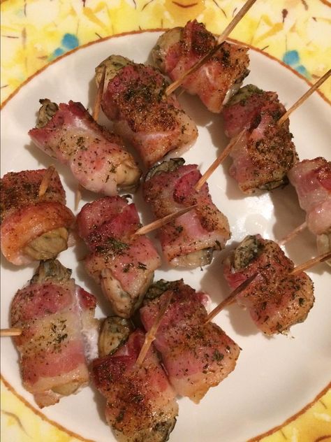 Angels on Horseback Angels On Horseback, Nola Recipes, Smoked Oysters, Bacon Wrapped Scallops, Liver Recipes, Oyster Recipes, Fried Oysters, Easy Seafood Recipes, On Horseback