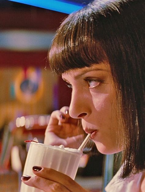 $5.00 Milkshake Uma Thurman Pulp Fiction, Quentin Tarantino Movies, Tarantino Films, Fritz Lang, Reservoir Dogs, Septième Art, Movie Shots, Uma Thurman, Mia 3